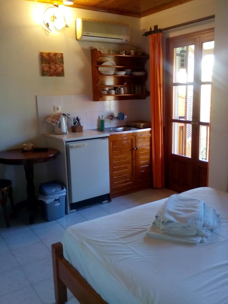 Appartamento Pansion Matoula Città di Skiathos Esterno foto