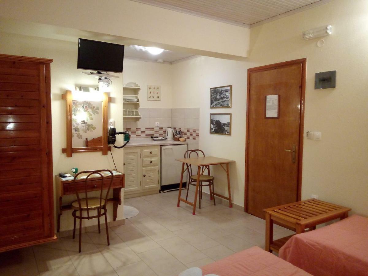 Appartamento Pansion Matoula Città di Skiathos Esterno foto